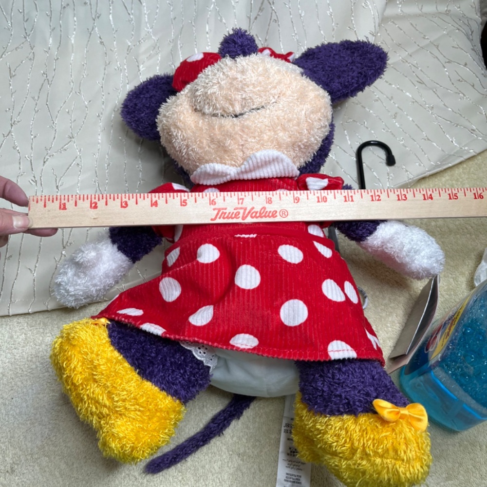 Minnie Mouse - Picture 7 of 7